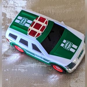 🛺💚 RARE - 2012 HESS COLLECTIBLE RESCUE AMBULANCE TRUCK